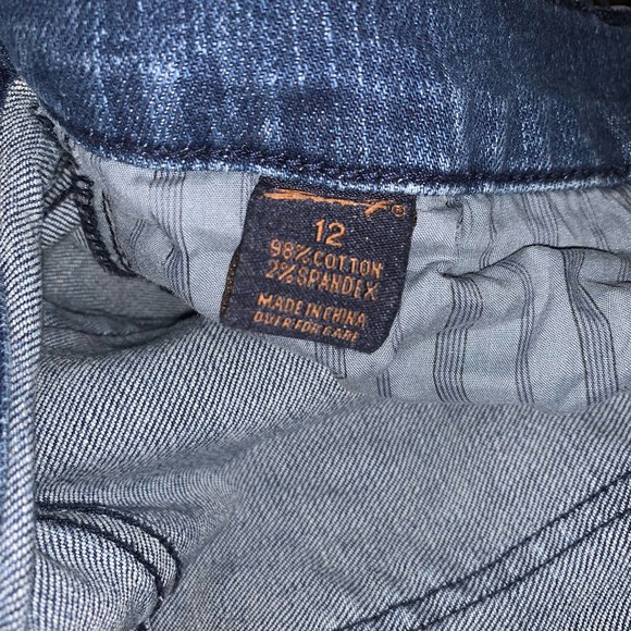 Seven7 Women Jeans distressed size 12 - Picture 8 of 9